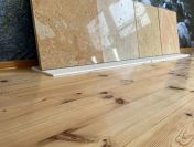 Płyty z polerowanego piaskowca – trwałe rozwiązania dla elewacji i wnętrz